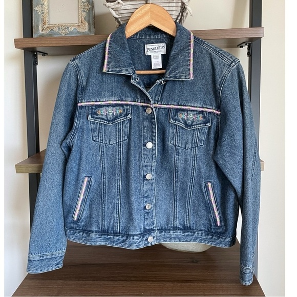 Pendleton Women's Beaded Denim Jacket, Size Petite Large - Picture 3 of 16